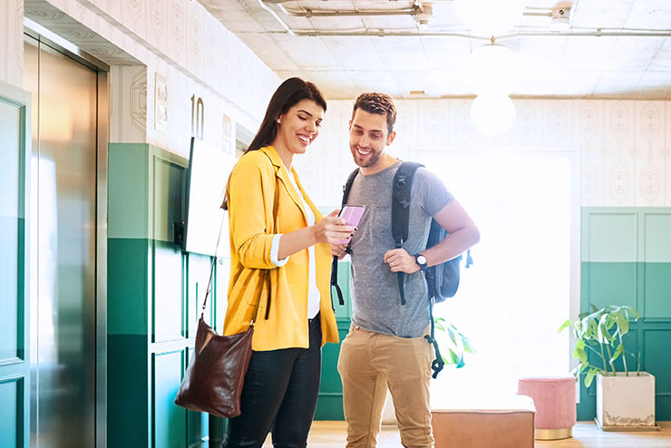 referaneighbour-crop